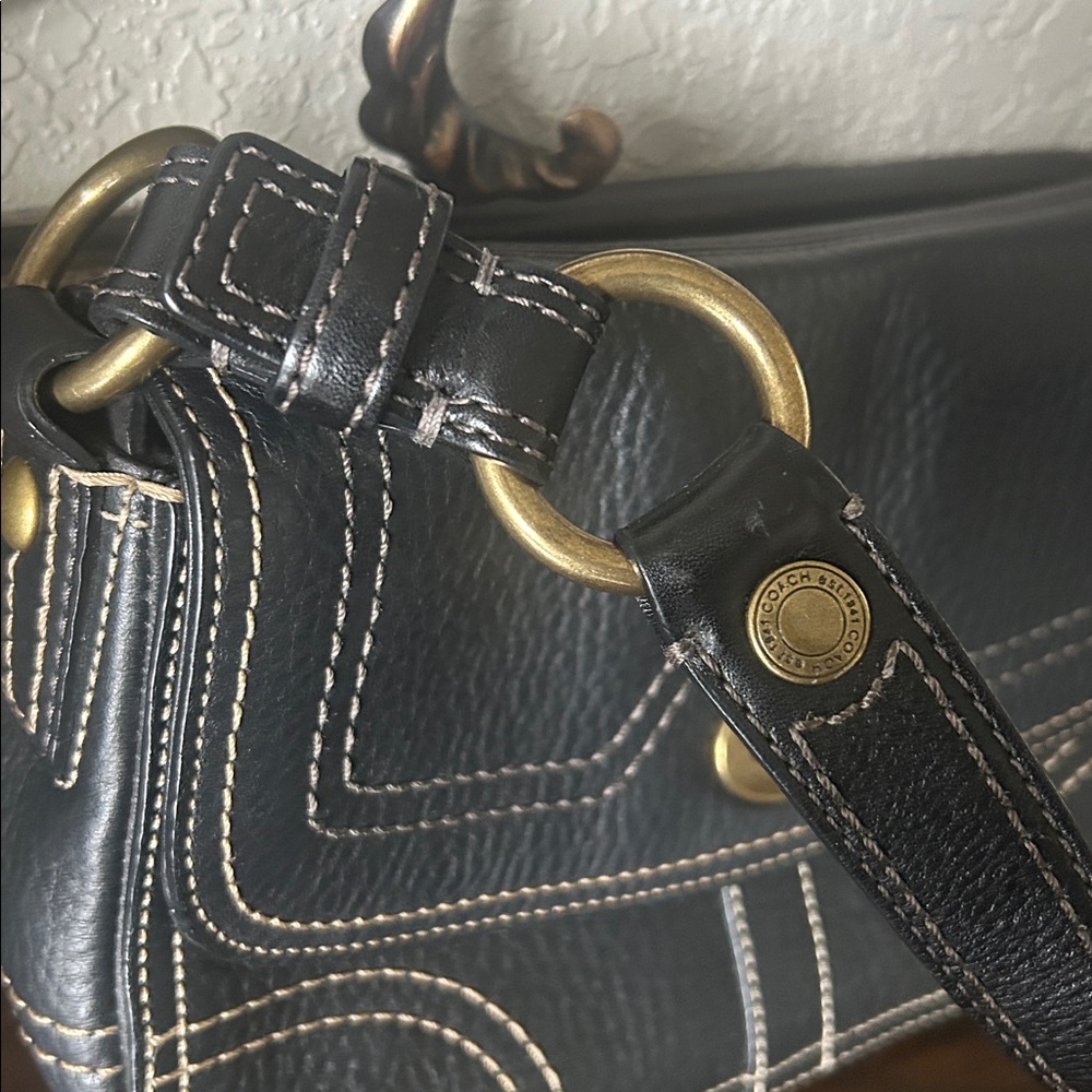 Coach Vintage Chelsea Demi Flap Black Leather Brass turnlock  Shoulder Bag Y2K - Picture 2 of 9